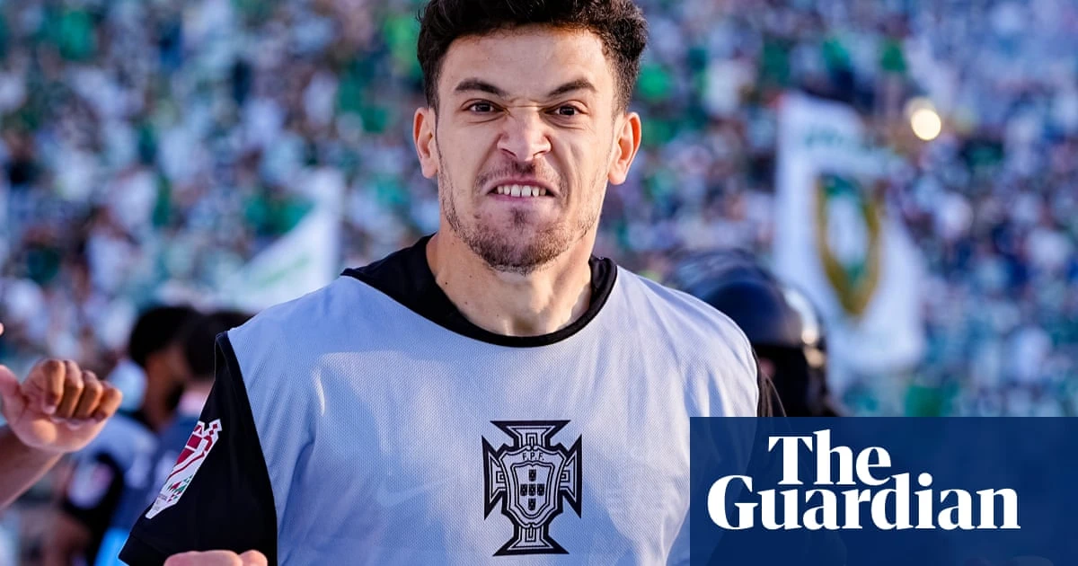Football transfer rumours: Manchester United to replace Fernandes with Gonçalves?