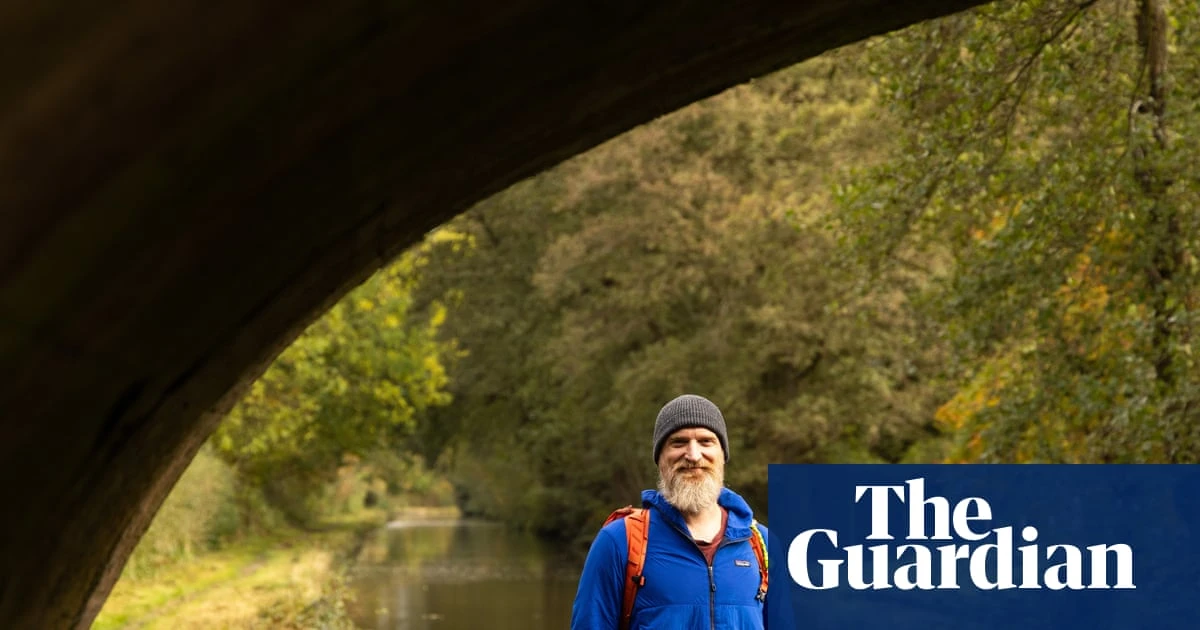 Volunteers map 10,000 routes in Great Britain to help make walking accessible