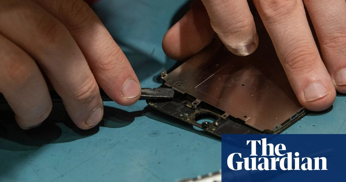 Why you can’t just repair your phone in the US to avoid Trump tariffs