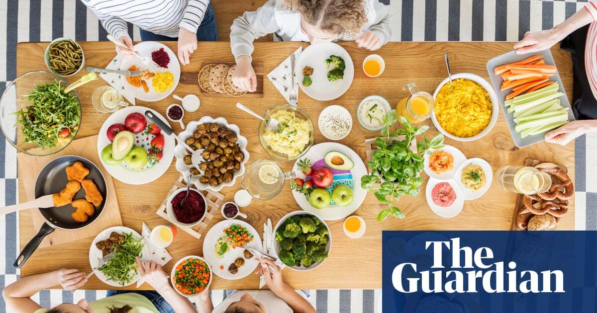 Healthy diet in childhood keeps mind sharp into 70s and wards off dementia