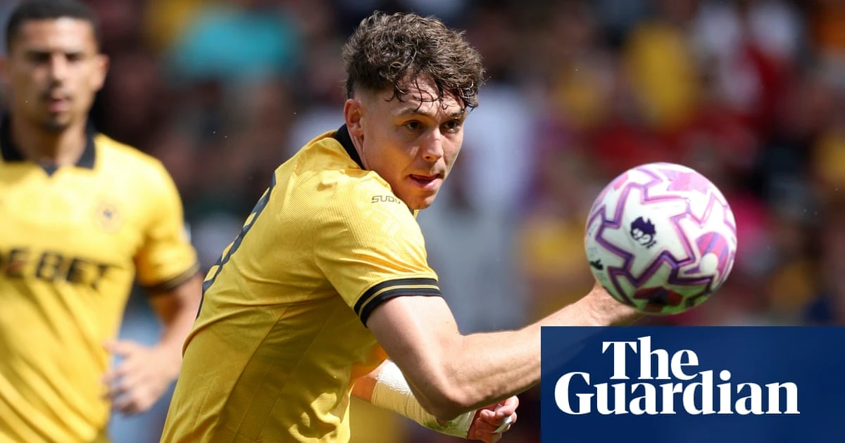 Wolves reject £50m Newcastle bid for striker Jørgen Strand Larsen