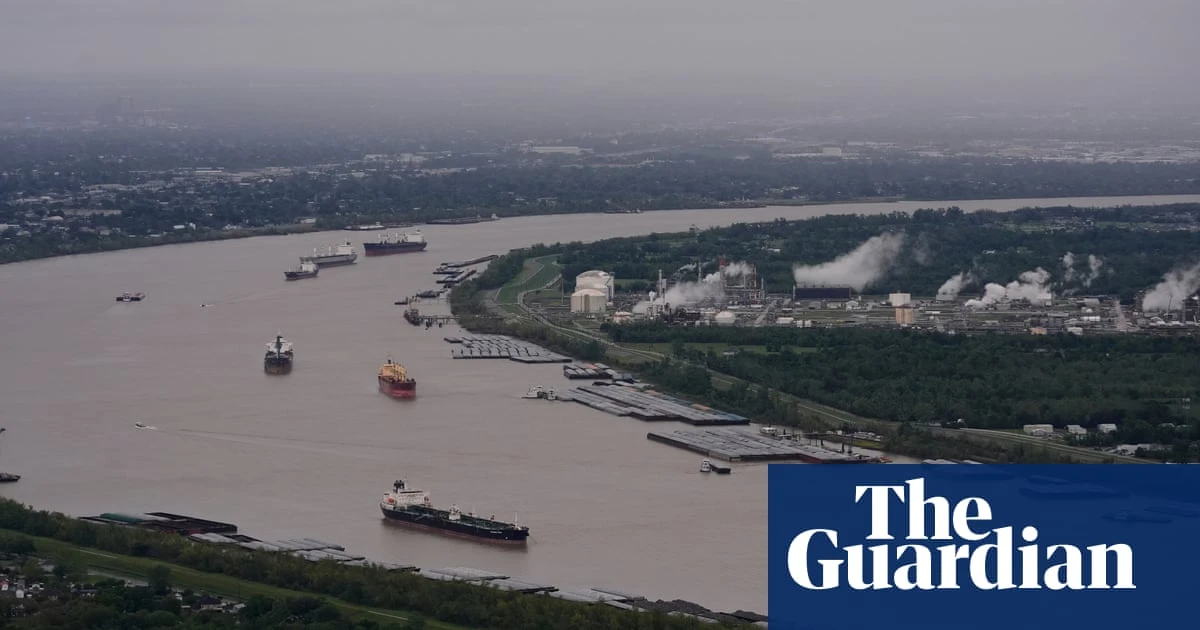 The great Mississippi tops list of most endangered rivers amid fears over Trump rollbacks