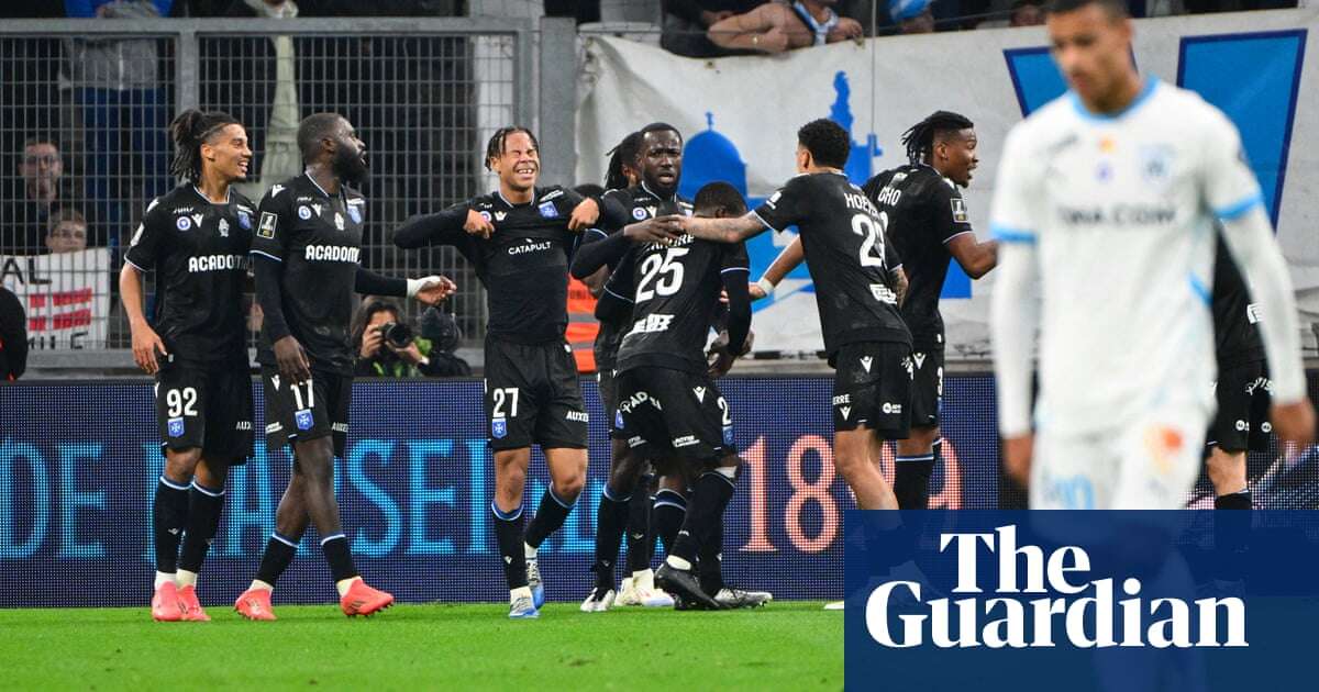 Auxerre take a leaf out of Allardyce’s playbook to turn up heat on De Zerbi