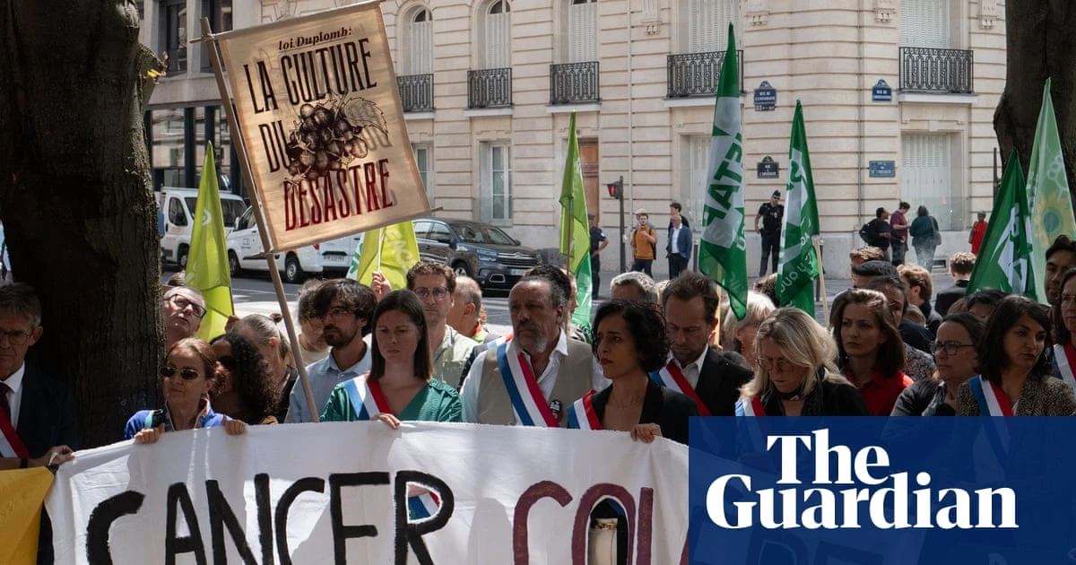 French authority overrules plan to reintroduce banned pesticide