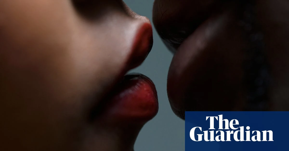 People with coeliac disease should not fear kissing gluten-eaters, say scientists