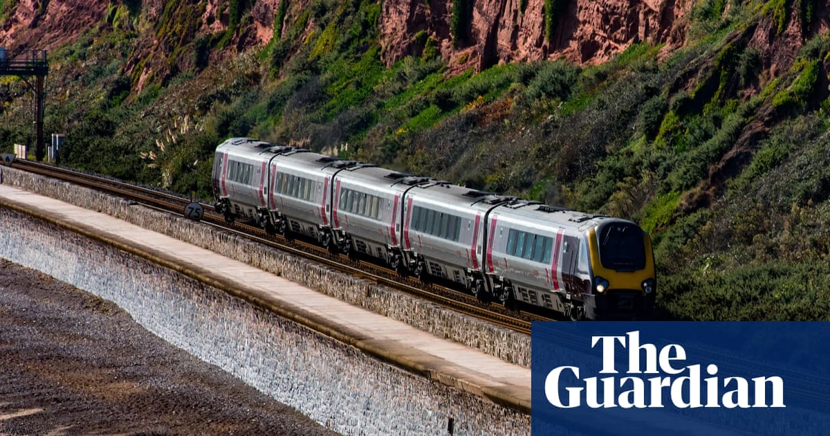 CrossCountry passengers face strike disruption on bank holiday weekend
