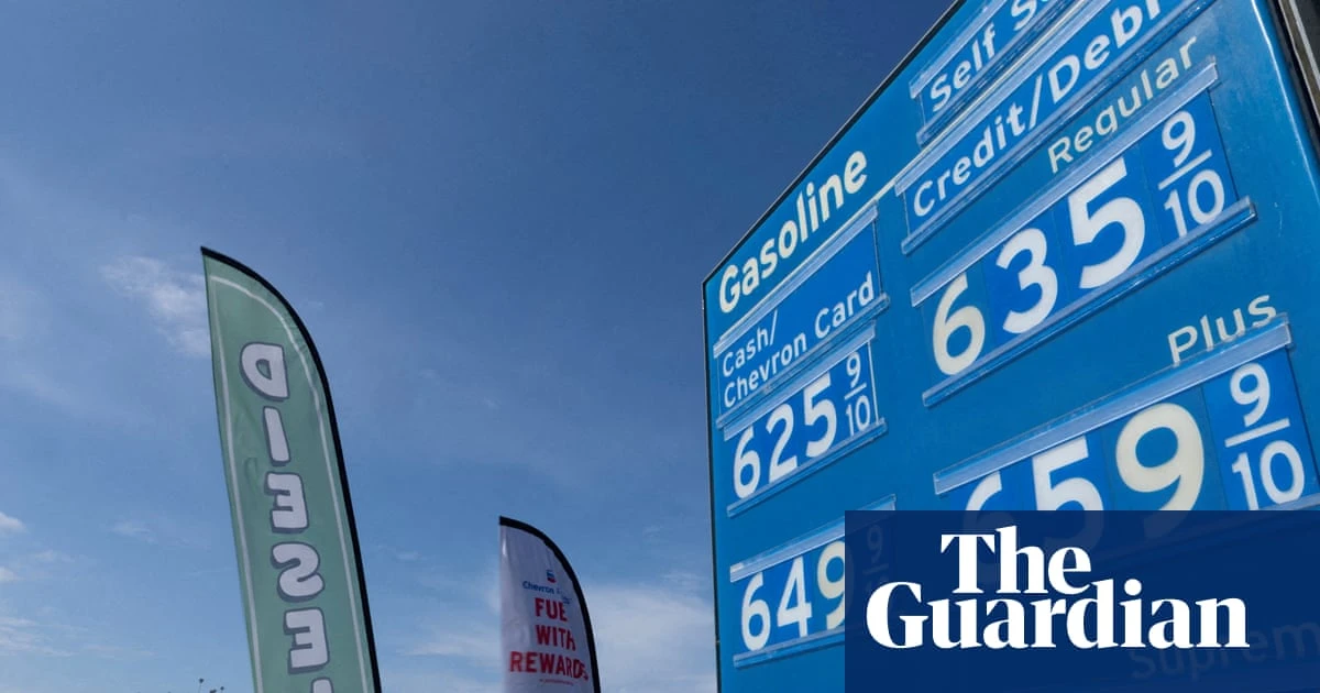 US consumer sentiment improves in June due to easing gas prices