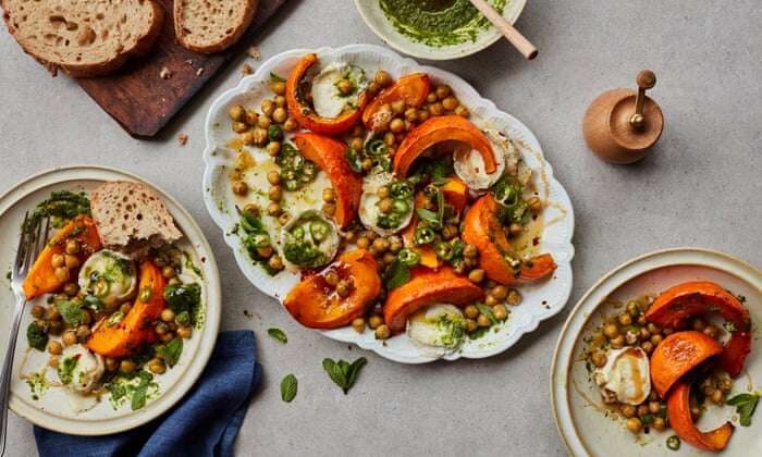 Honey-roasted squash and goat’s cheese salad with chickpeas – recipe