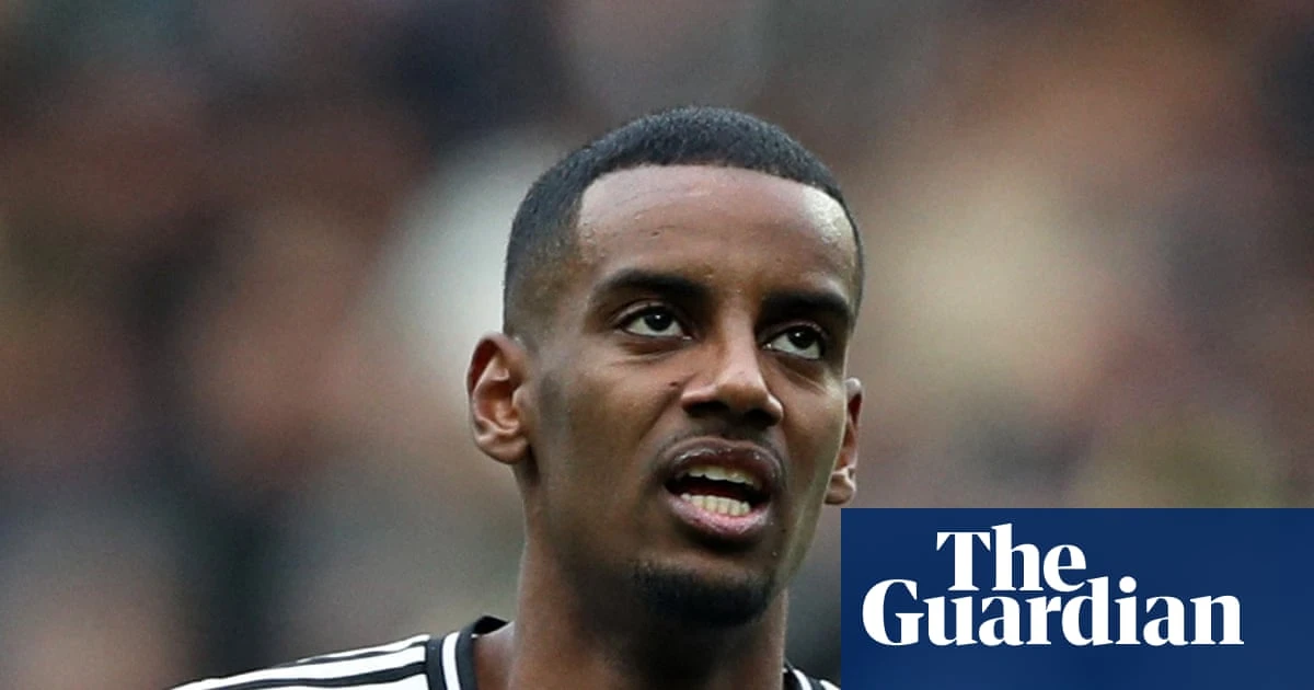 Eddie Howe: Newcastle have not held contract talks with Alexander Isak