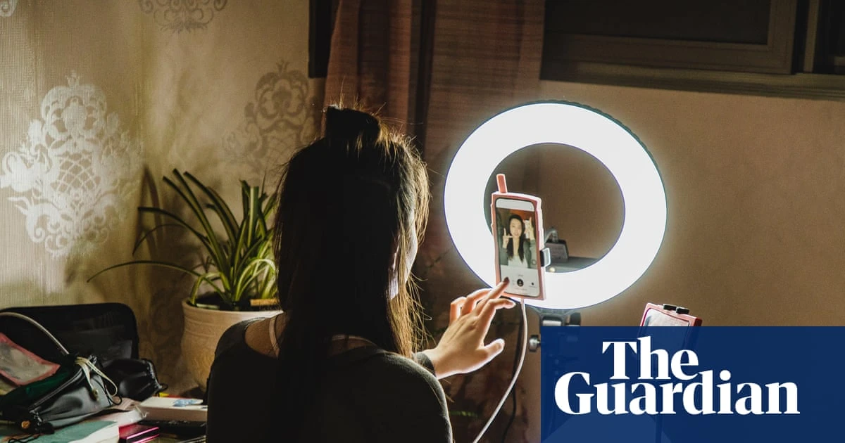 ‘Commodifying themselves’: the ordinary people posting Instagram sponcon to profit off friends