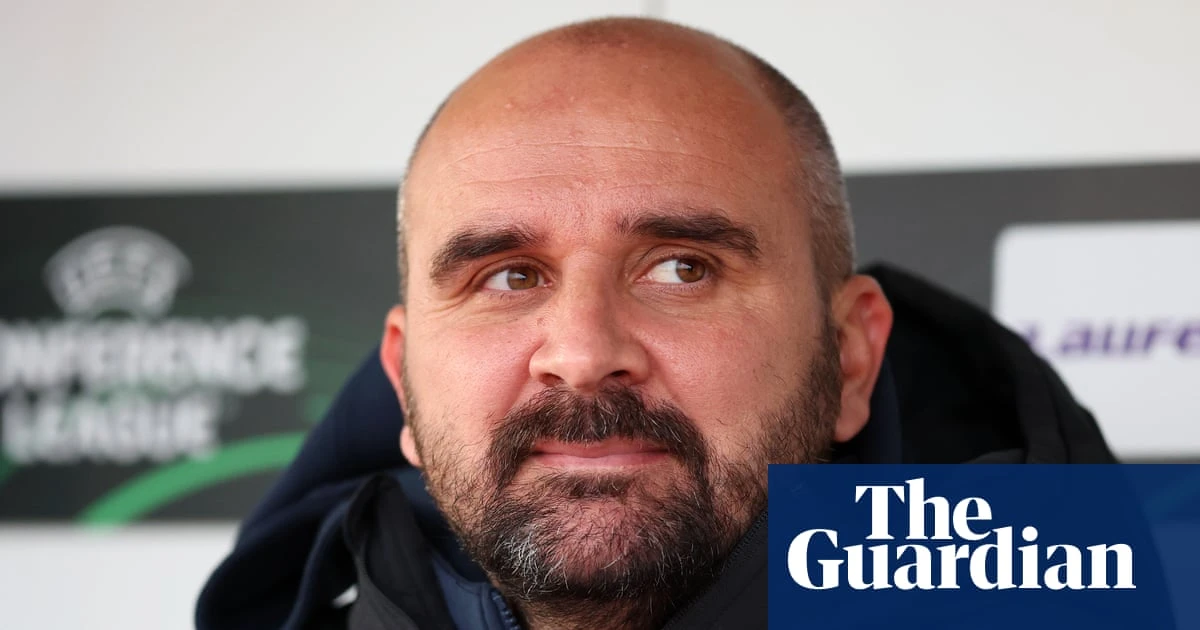 Mladen Zizovic, Radnicki 1923 coach, dies during Serbian football match