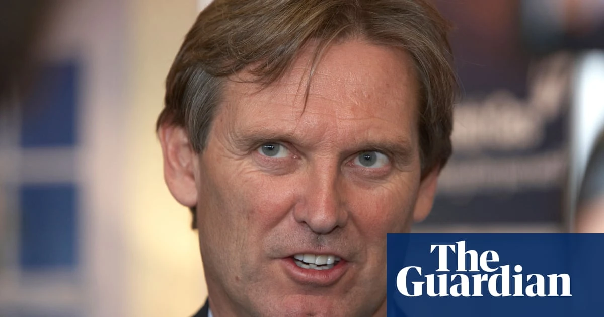 CEO pay at UK’s top companies is 52 times that of typical worker, report finds