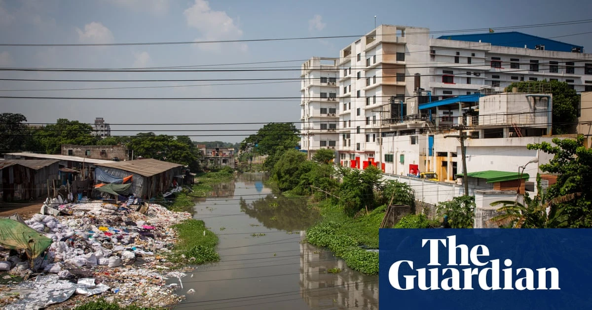 Almost quarter of big fashion brands have no decarbonisation plan, report finds