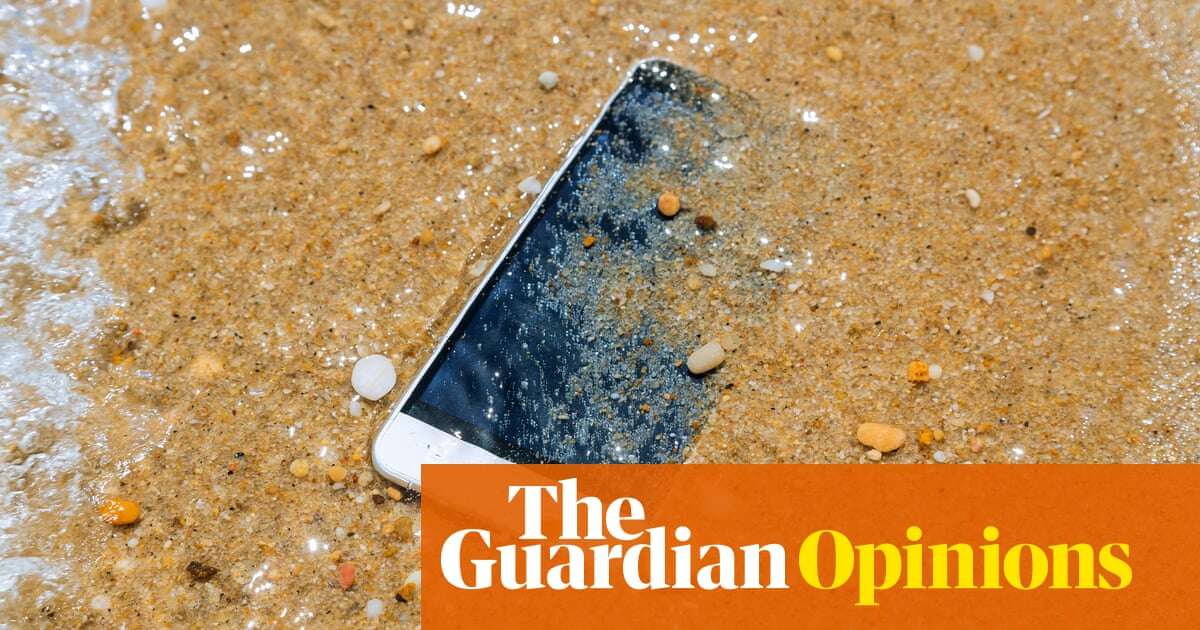 My phone was taken by the sea. I’d love to throw its replacement in there too | Briohny Doyle