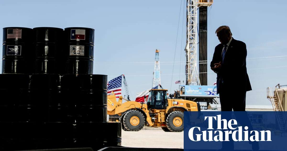 Climate experts lament Harris’s vow to keep fracking in debate with ‘walking oil spill’ Trump