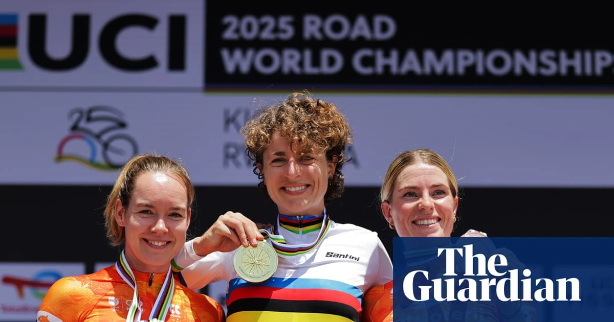 Marlen Reusser dominates time trial at Cycling Road World Championships