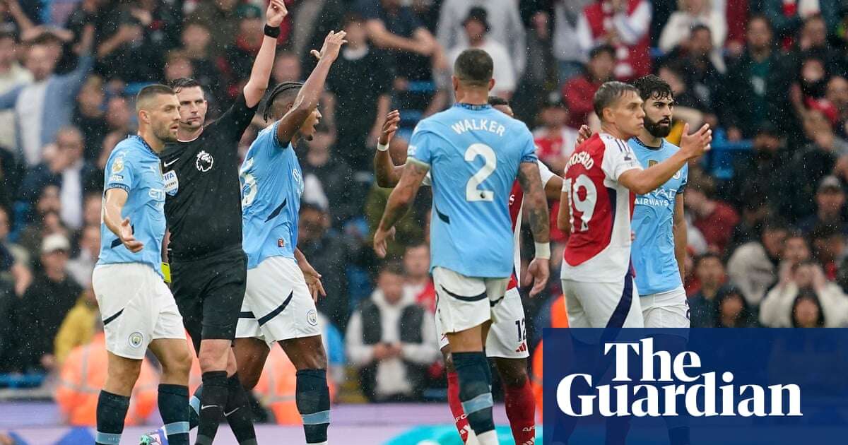 Arteta opts 'not to comment' on Trossard red card at Manchester City – video