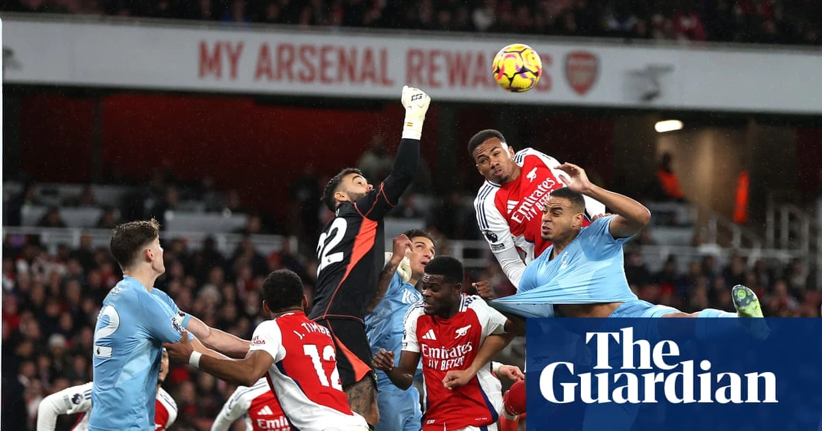 Premier League referees will award more penalties for holding, Webb says