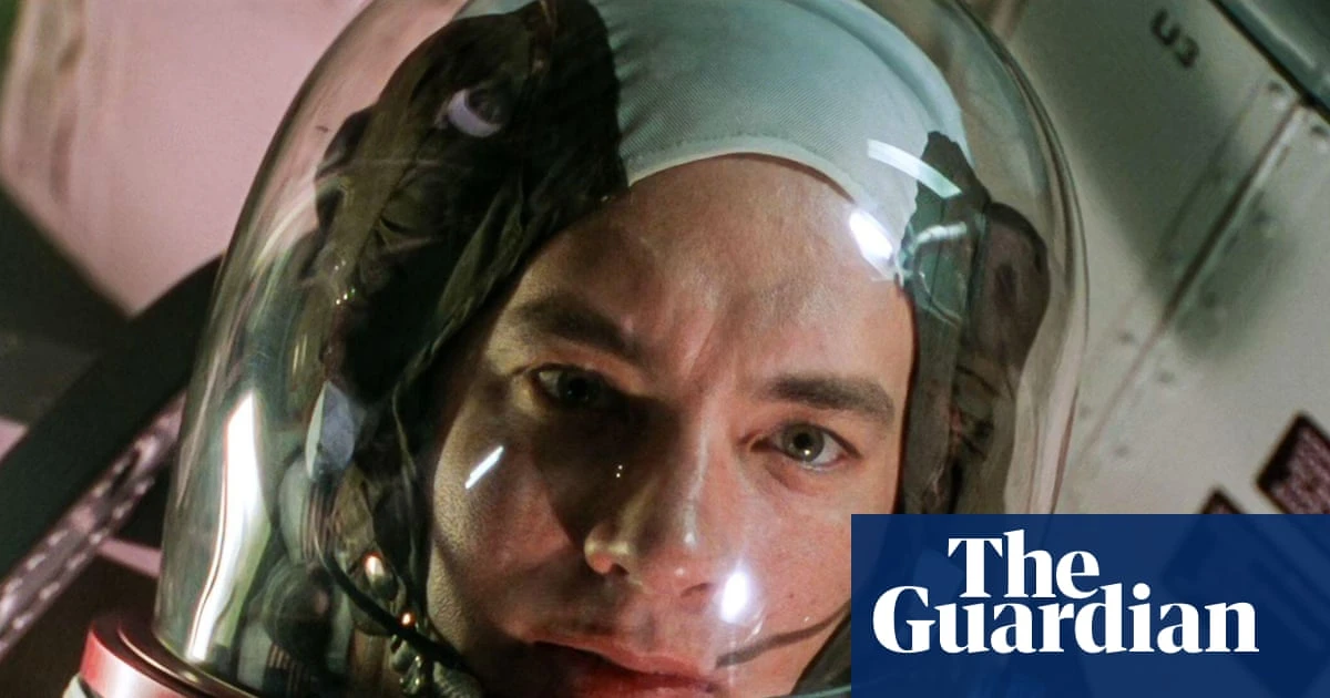 Tom Hanks pays tribute to Apollo 13 astronaut Jim Lovell