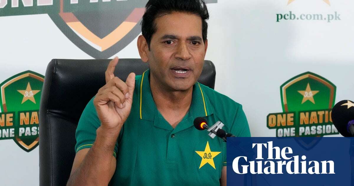 Gillespie brands Pakistan successor Javed ‘a clown’ amid coaching row