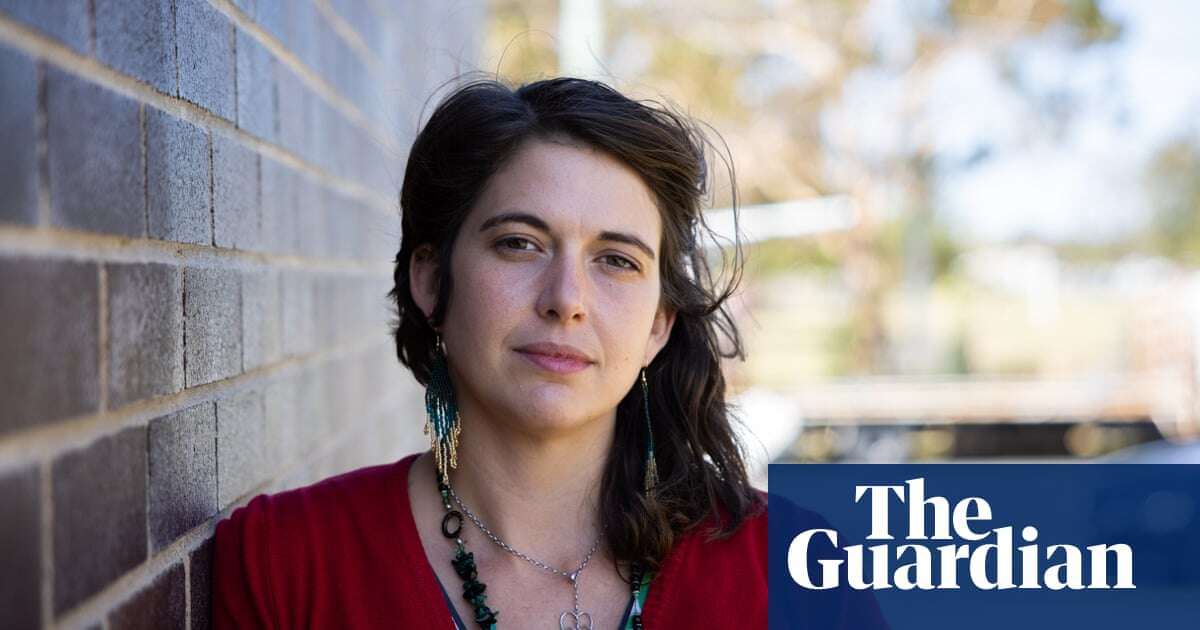 Three arrested after climate activist Deanna ‘Violet’ Coco and others block traffic on Melbourne’s West Gate Bridge