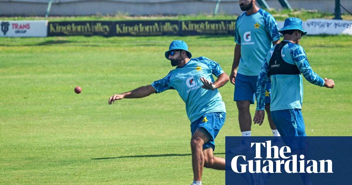 Pakistan roll the dice and gamble on spin trio for second Test with England