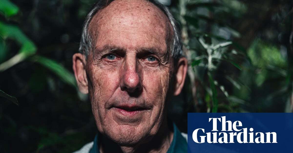 Bob Brown urges Greens to punish Labor at election if Albanese amends law to protect salmon farming