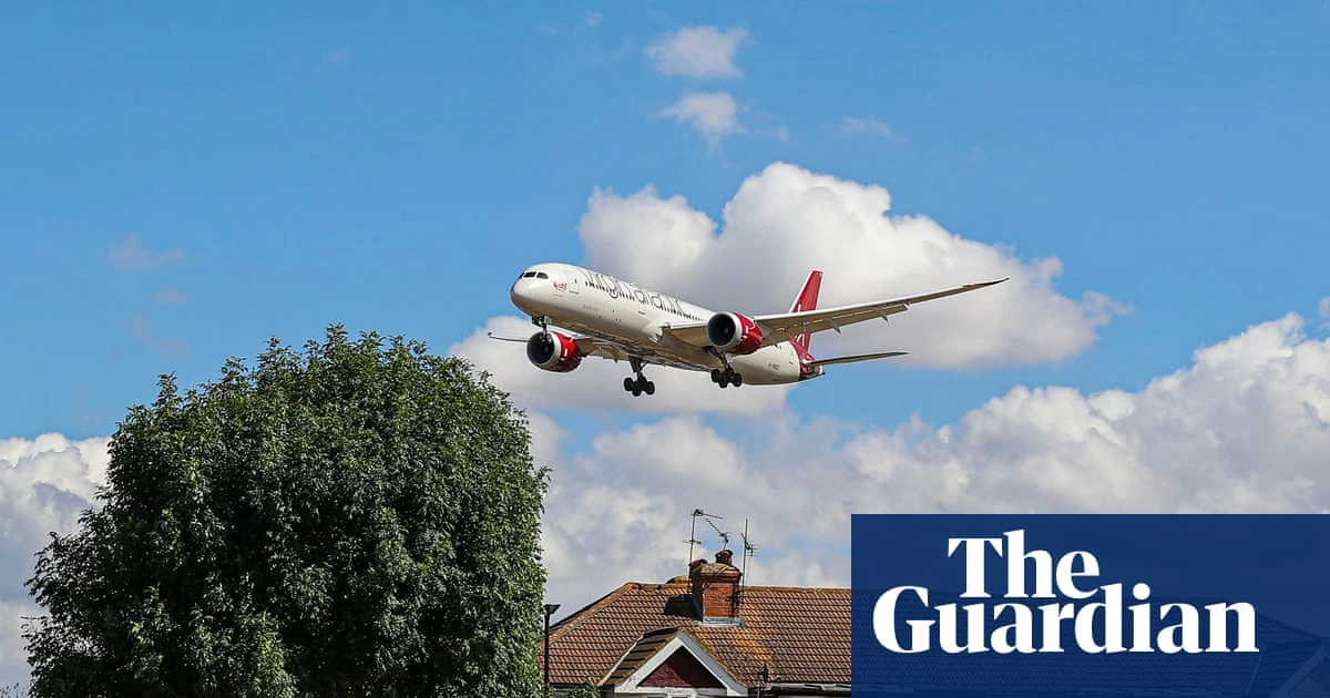 Heathrow in talks with airlines to end row that could delay third runway