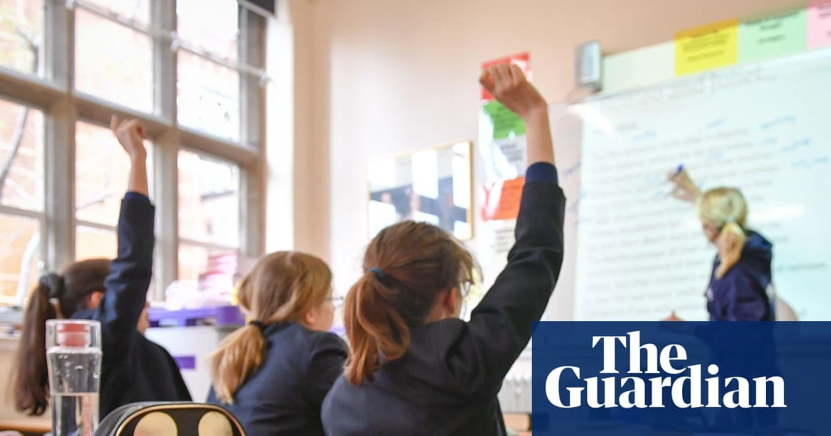 Closing classroom windows does not cut air pollution, study finds