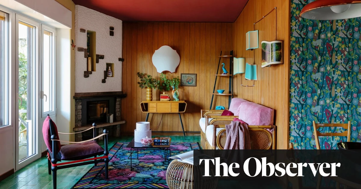 Retro paradiso: a lakeside home in Italy is now a nostalgic haven