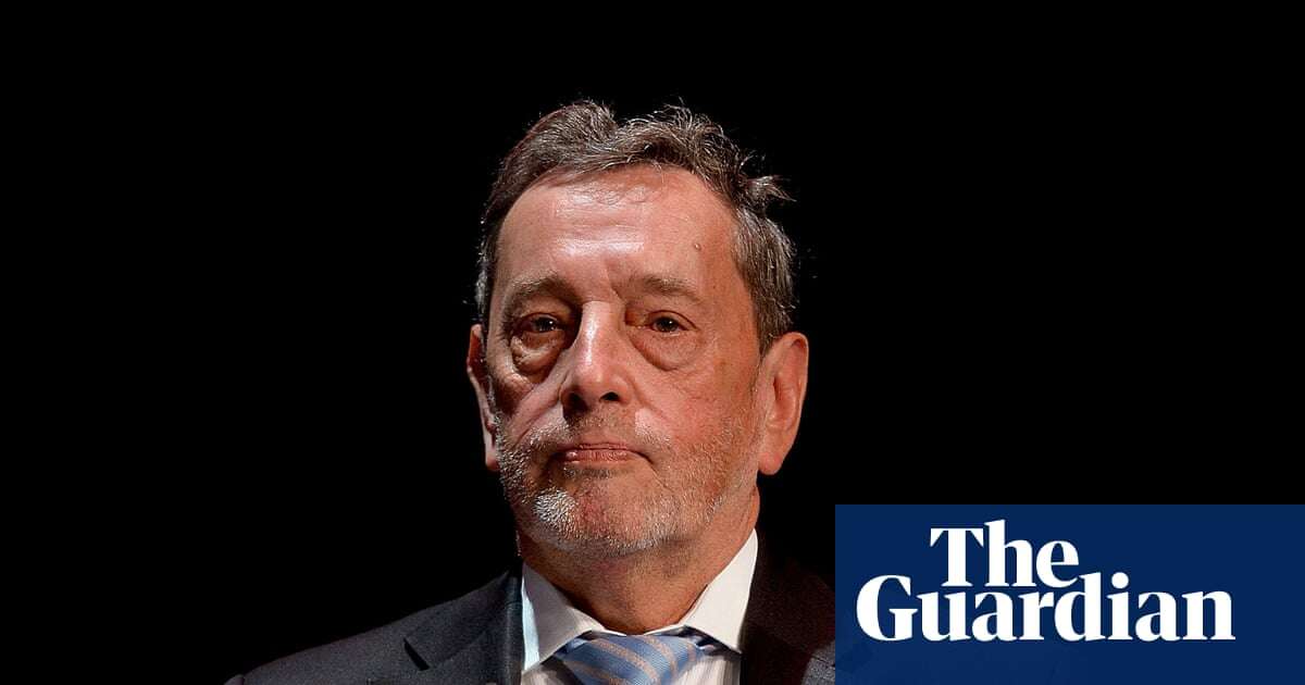 Lord Blunkett injured after falling into gap at Westminster tube station