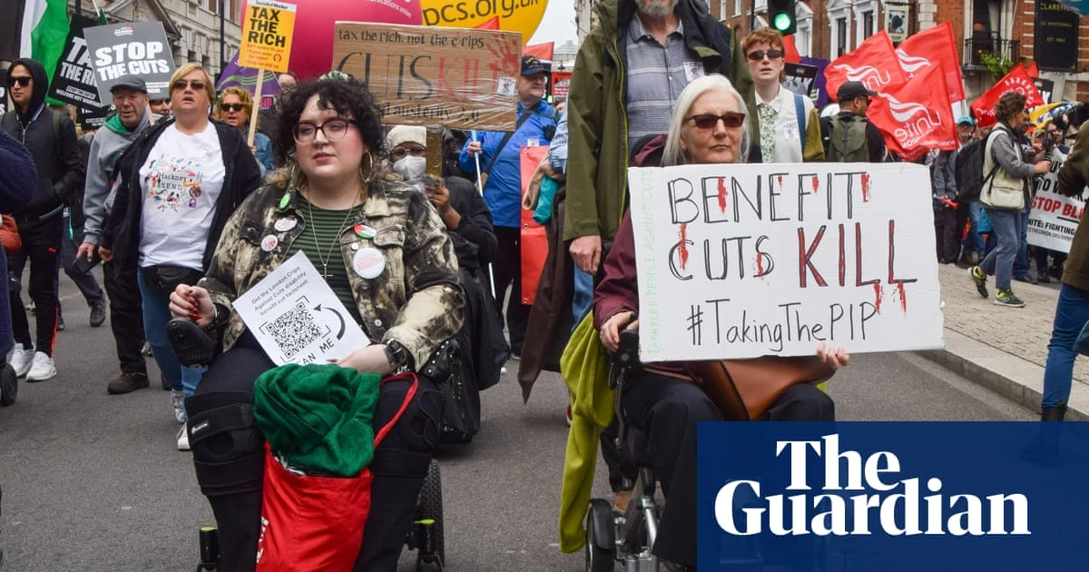 No 10 climbs down over welfare bill in move to win over Labour rebels
