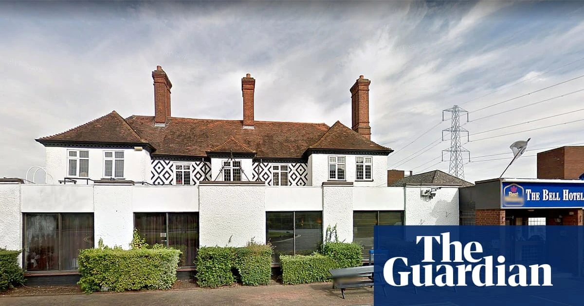 Essex police warn against violence as far right exploit asylum hotel tensions