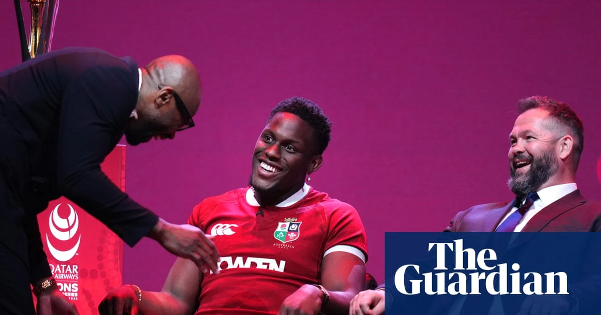 Farrell plays the O2 Arena but Lions squad reveal slips up by charging fans