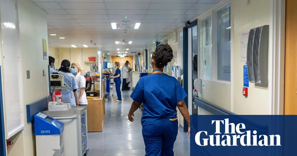UK graduates and healthcare workers worst hit as jobs market ‘cools’