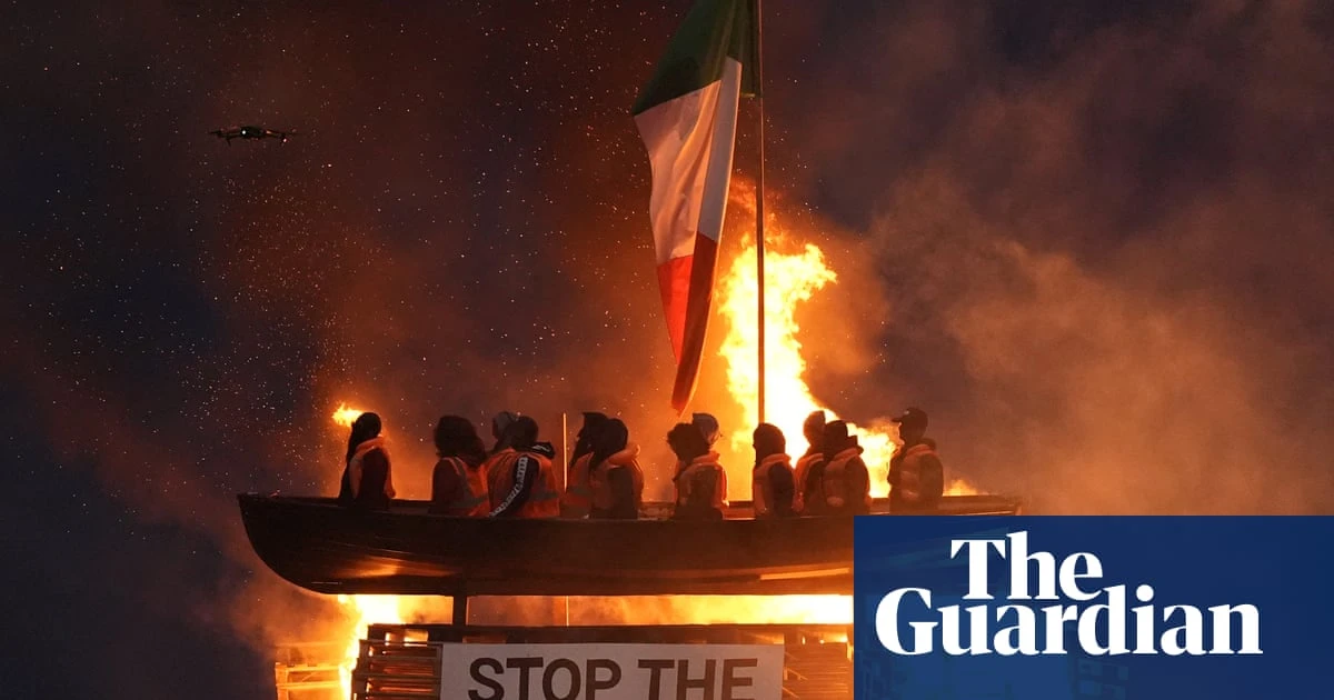 PSNI investigating loyalist bonfire refugee effigies as hate incident