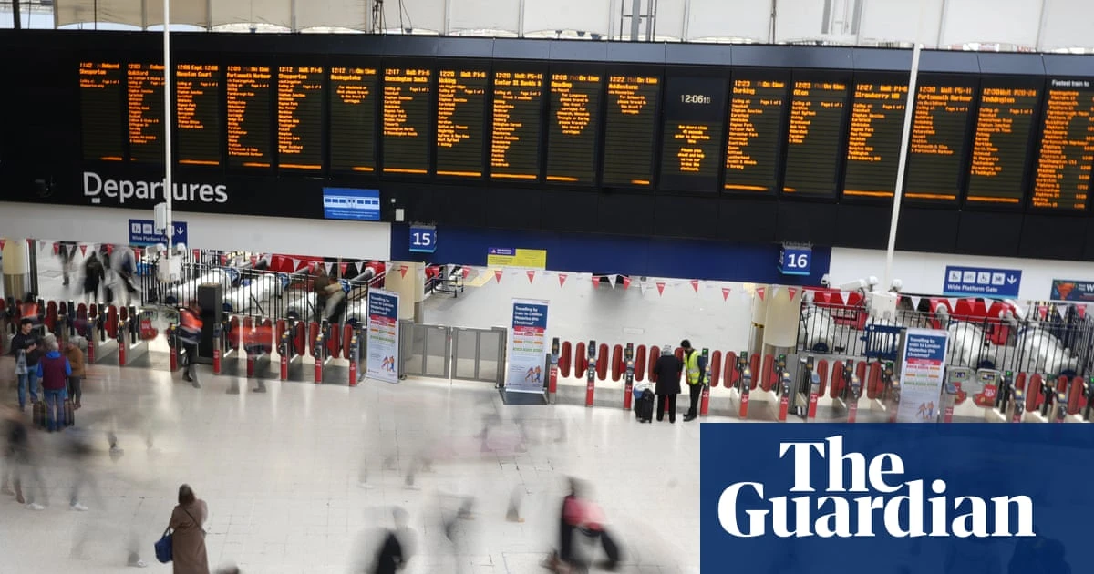 Trains in southern England disrupted after fault in radio system