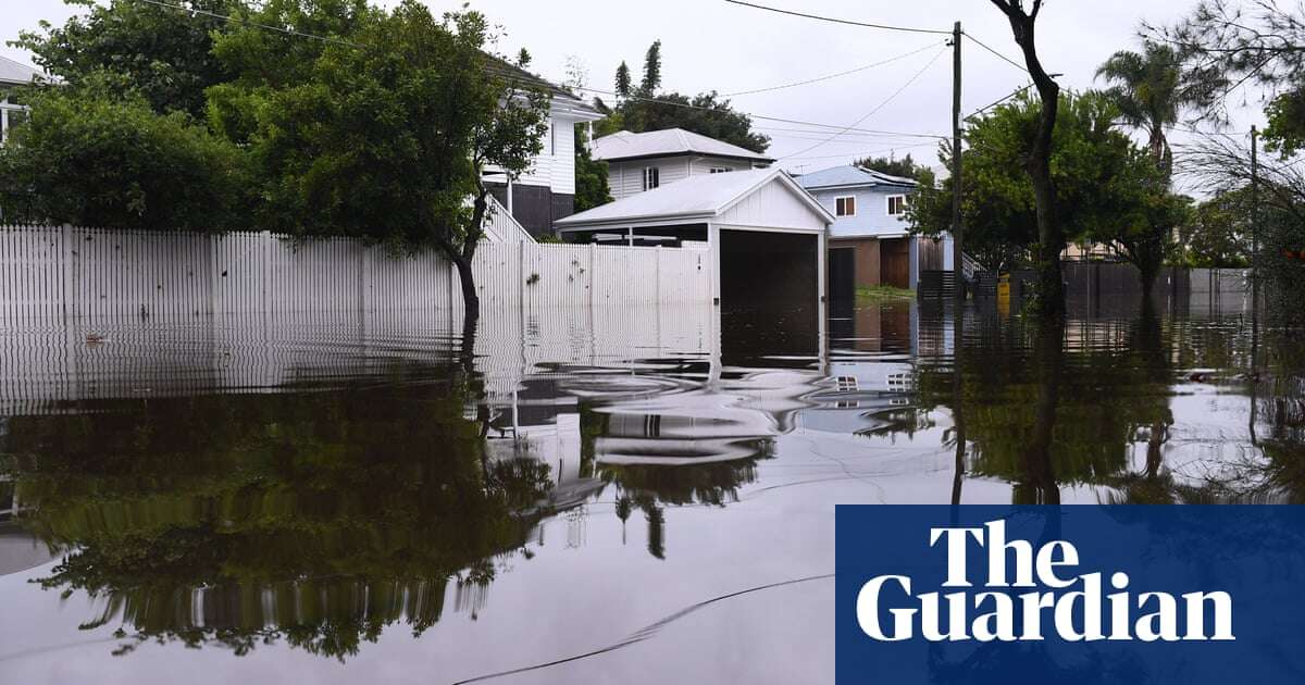 NSW and Queensland floods update: Ipswich avoids severe flooding by inches as more rain forecast in wake of Cyclone Alfred