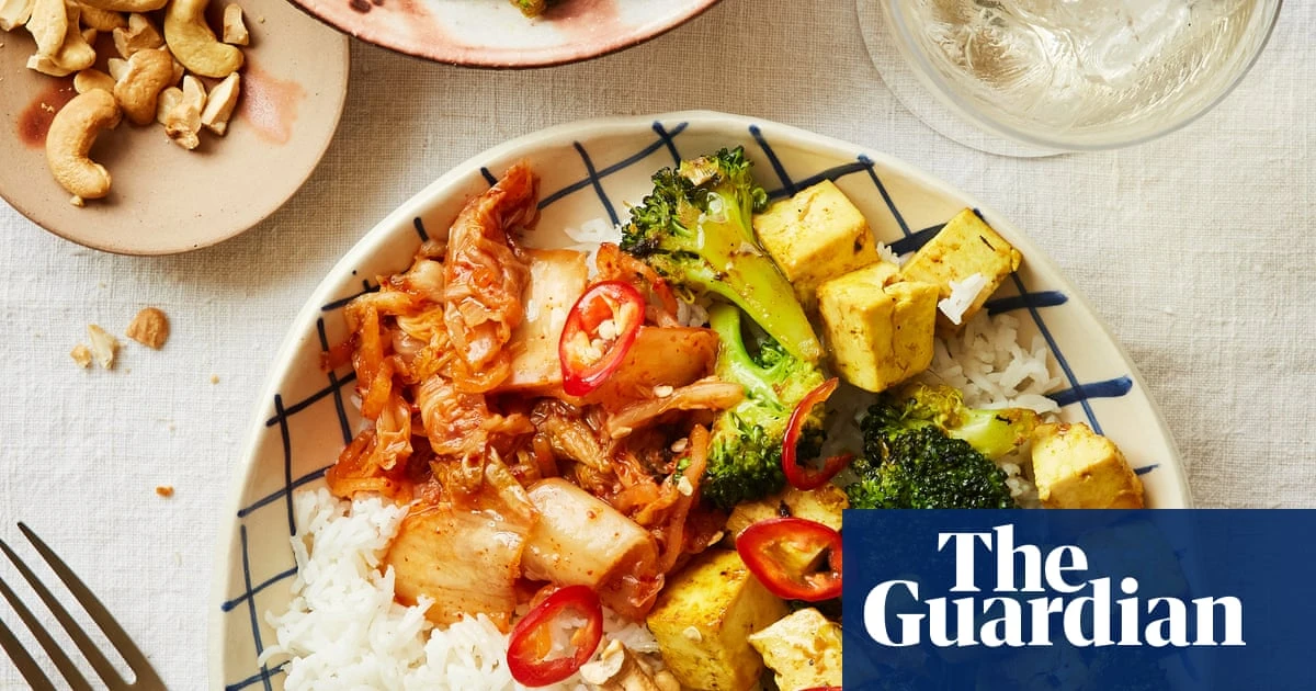 Rukmini Iyer’s quick and easy recipe for cashew rice bowls with stir-fried tofu, broccoli and kimchi | Quick and easy