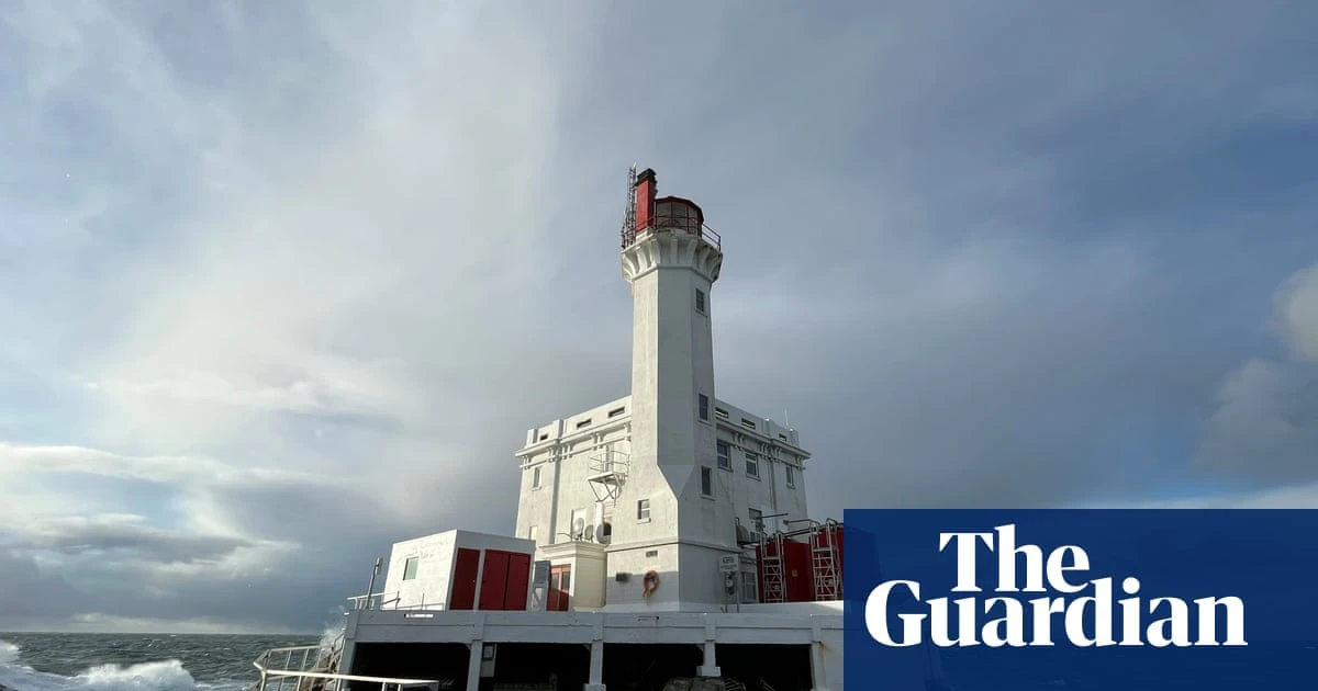 ‘We’re losing eyes on the coast’: death of Canadian lightkeeper casts doubt on future of shoreside guardians