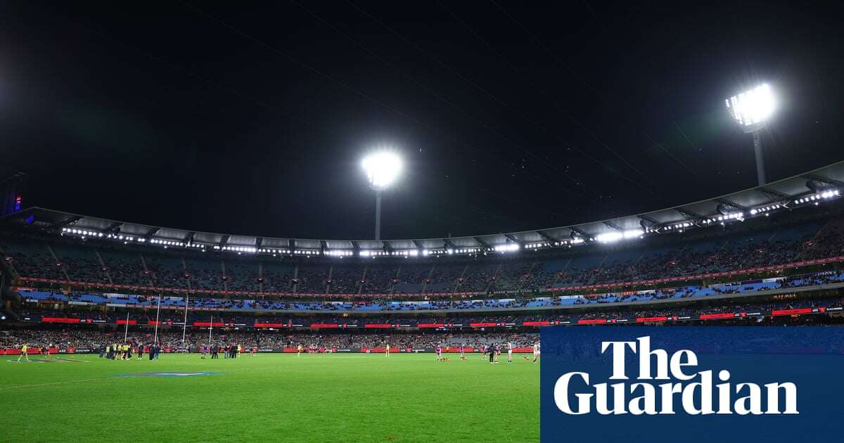 AFL season’s record attendance figures dry up due to poor form of Melbourne teams