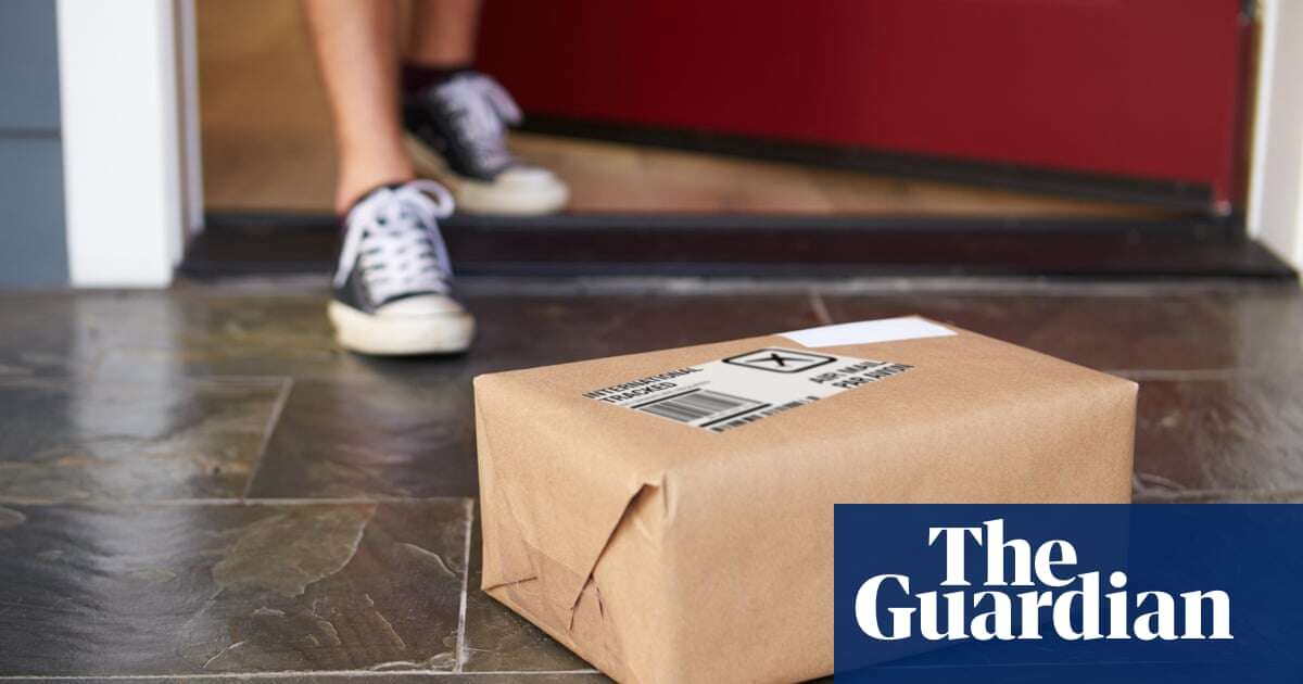 Police warn UK shoppers over ‘porch pirates’ stealing parcels from doorsteps