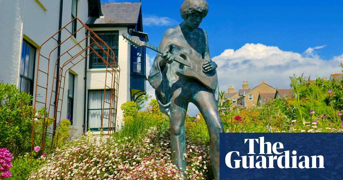 Tennyson, Virginia Woolf and Jimi Hendrix – all on a car-free trip to the Isle of Wight