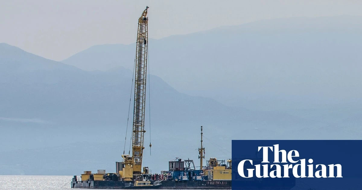 Salvage operation to recover Mike Lynch superyacht begins off Sicily