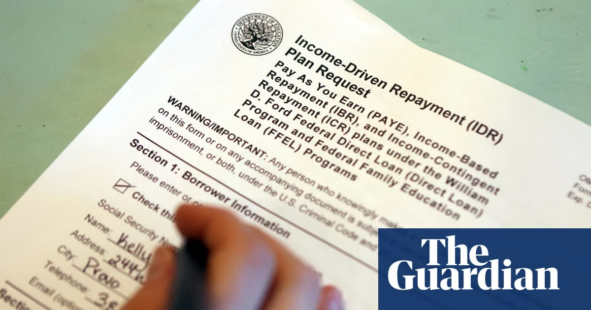 ‘It would destroy me’: fear of student loan default haunts US borrowers