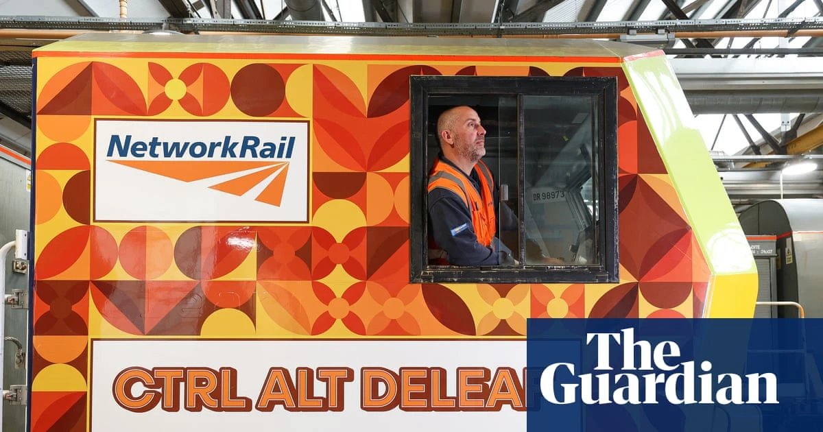 Train named Ctrl Alt Deleaf to help blast billions of leaves from Great Britain’s tracks