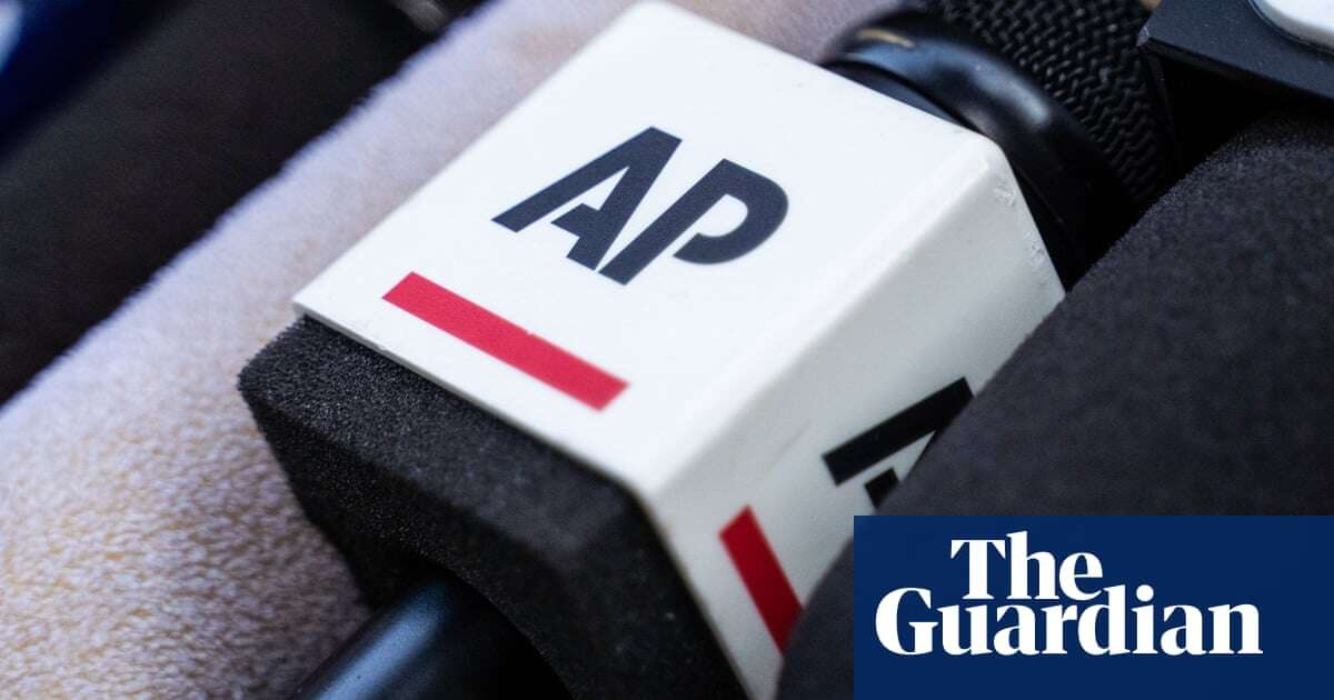 AP files amended complaint against White House over press pool ban