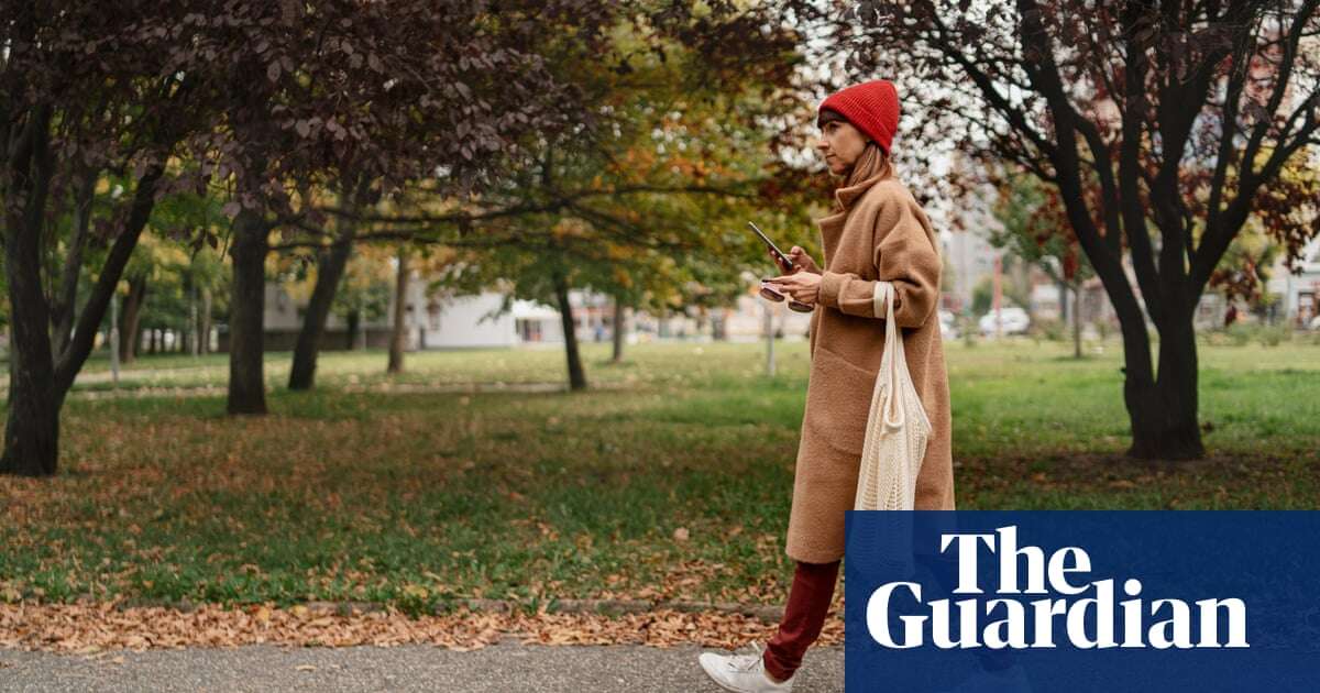 Walking three times a week ‘nearly halves’ recurrence of low back pain