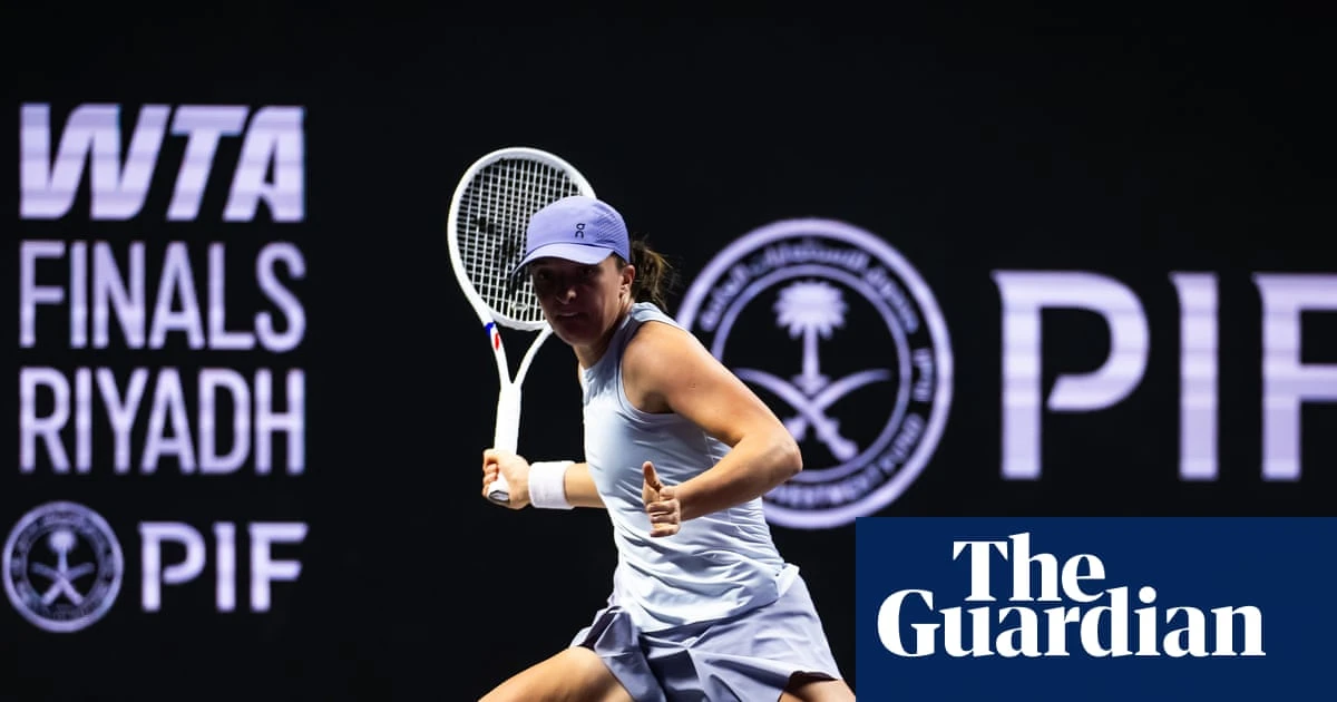 Iga Swiatek serves warning to rivals by crushing Madison Keys at WTA Finals