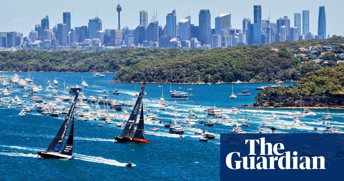 Sydney to Hobart yacht race: Comanche takes lead over rival LawConnect as fleet braces for rough night at sea